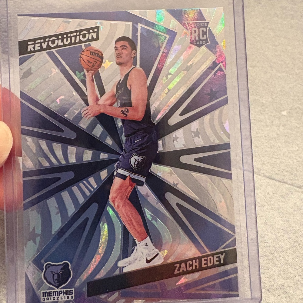 Zach Edey Basketball Card Astro Panini Revolution Rookie Card Memphis Grizzlies